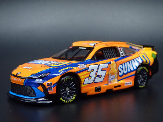 2025 25 TOYOTA CAMRY 35 RILEY HERBST SUNNY D NASCAR 1:64 SCALE DIECAST MODEL CAR