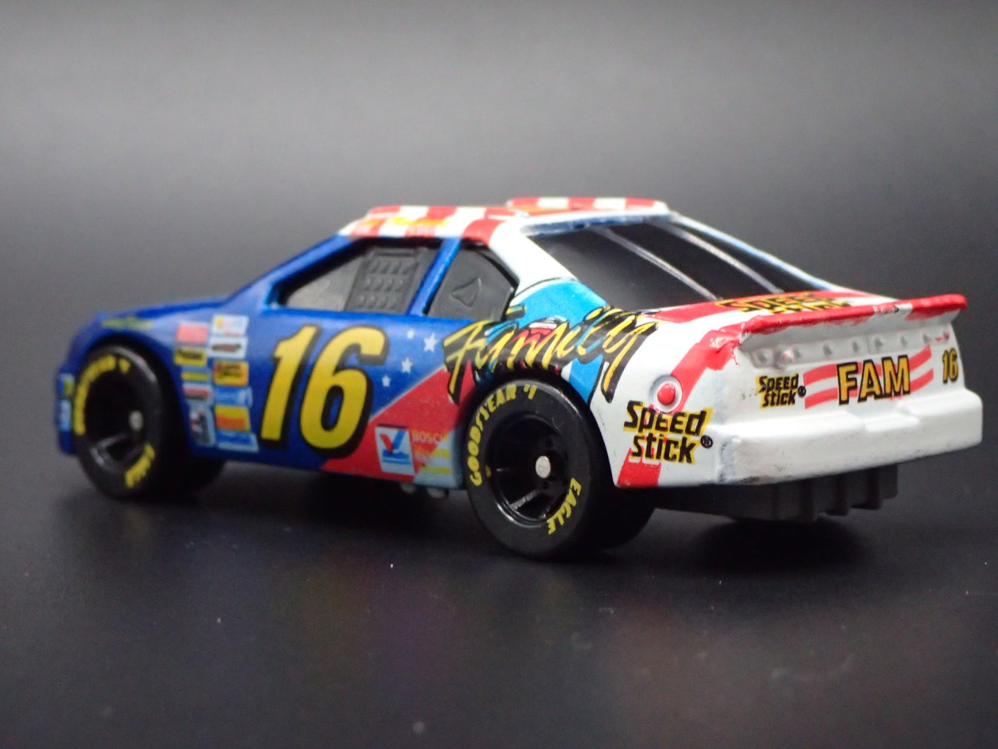 1996 96 FORD THUNDERBIRD 16 TED MUSGRAVE NASCAR 1:64 SCALE DIECAST MODEL CAR