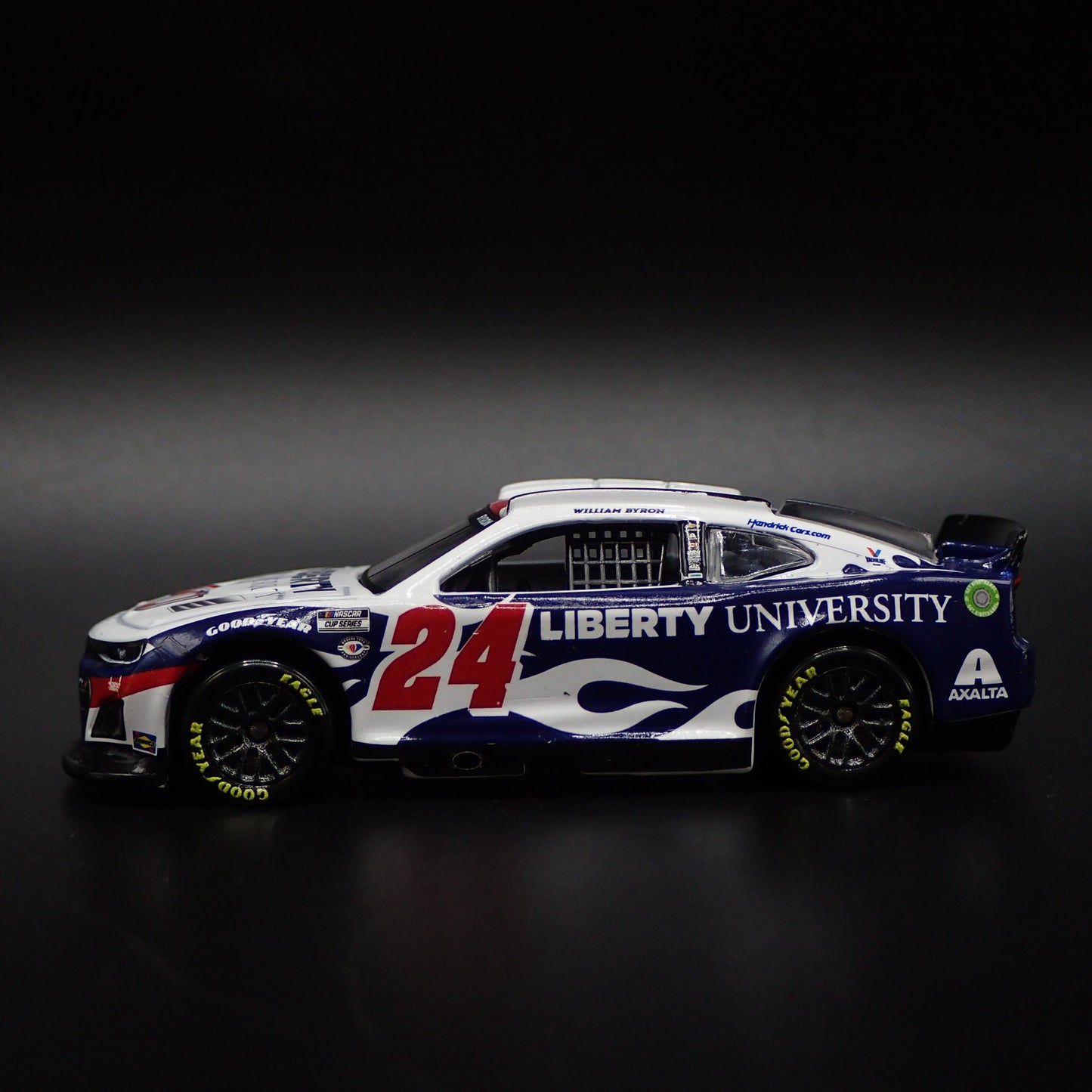 2023 CHEVY CAMARO ZL1 #24 WILLIAM BYRON LIBERTY U NASCAR 1:64 DIECAST MODEL CAR