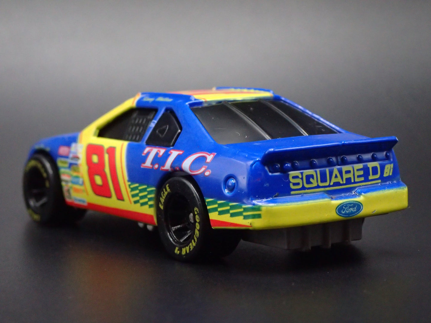 1996 96 FORD THUNDERBIRD 81 KENNY WALLACE NASCAR 1:64 SCALE DIECAST MODEL CAR