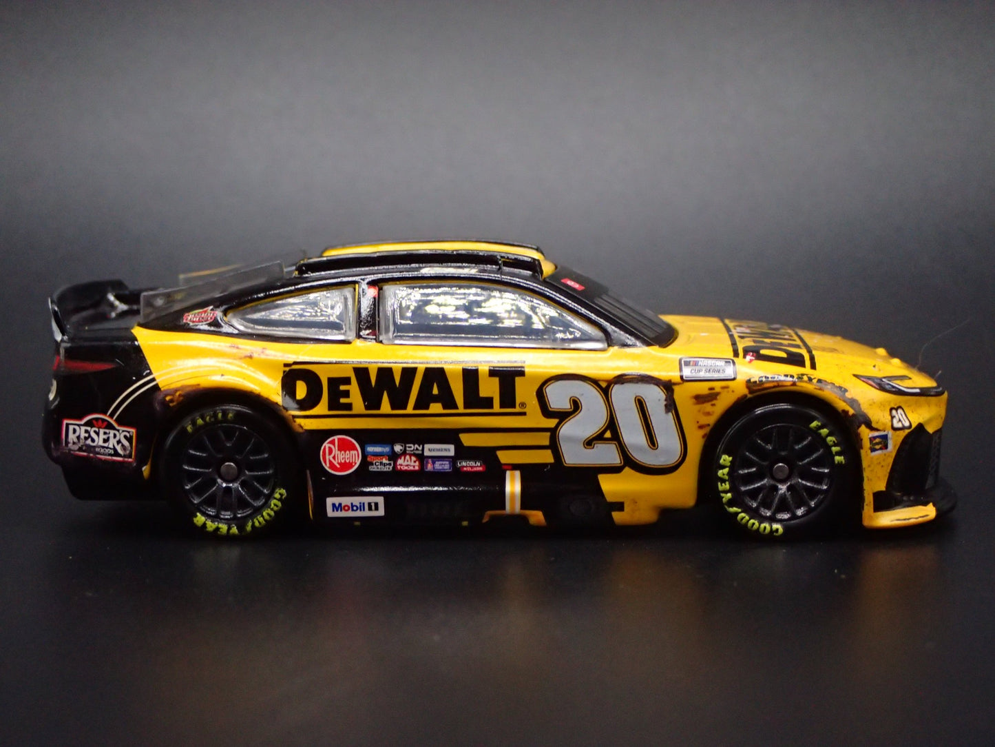 2025 TOYOTA CAMRY 20 CHRISTOPHER BELL DEWALT ATL WIN NASCAR 1:64 DIECAST CAR