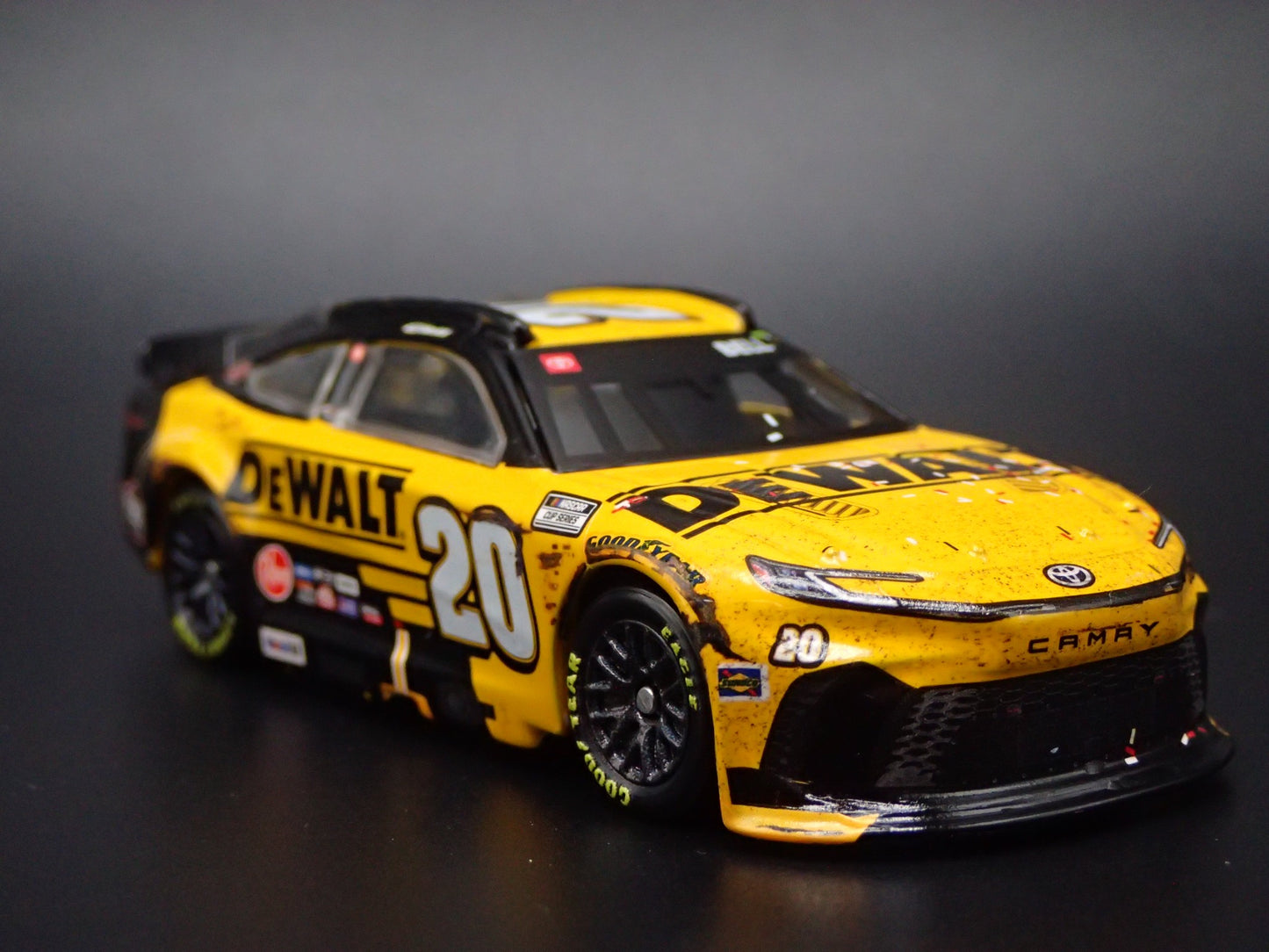 2025 TOYOTA CAMRY 20 CHRISTOPHER BELL DEWALT ATL WIN NASCAR 1:64 DIECAST CAR