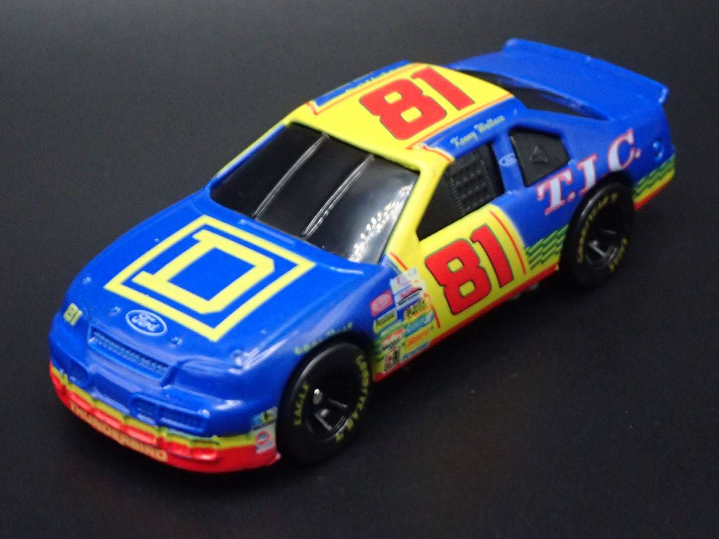 1996 96 FORD THUNDERBIRD 81 KENNY WALLACE NASCAR 1:64 SCALE DIECAST MODEL CAR