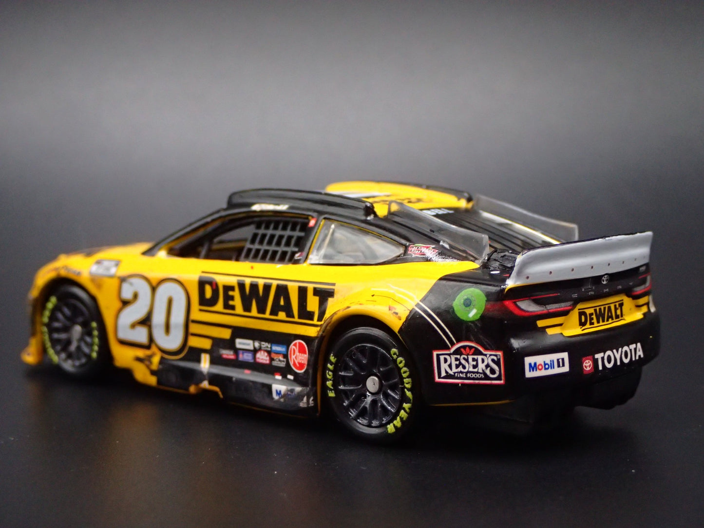 2025 TOYOTA CAMRY 20 CHRISTOPHER BELL DEWALT ATL WIN NASCAR 1:64 DIECAST CAR