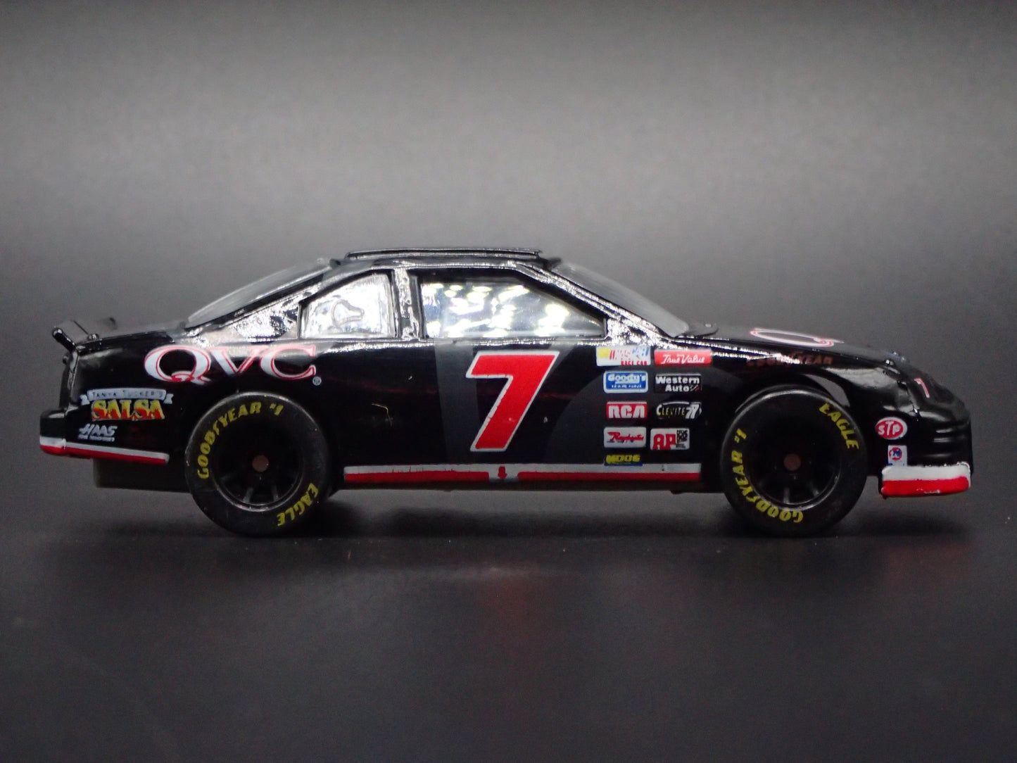 1996 96 FORD THUNDERBIRD 7 GEOFF BODINE QVC NASCAR 1:64 SCALE DIECAST MODEL CAR