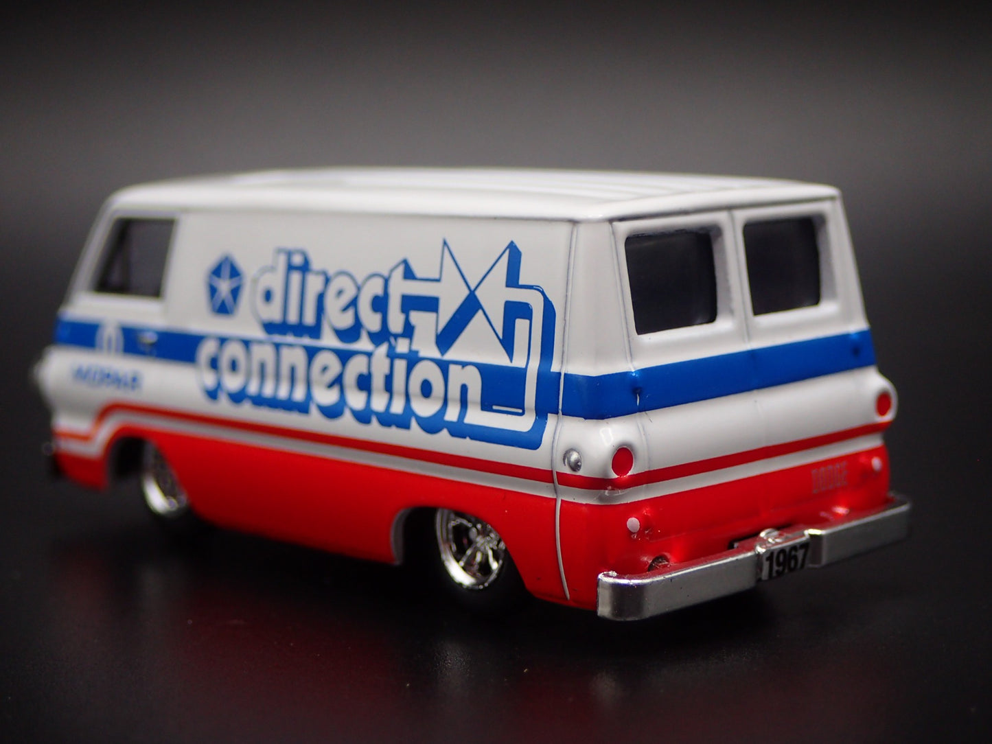 1967 67 DODGE A100 PANEL VAN MOPAR 1/64 SCALE DIORAMA DIECAST MODEL CAR