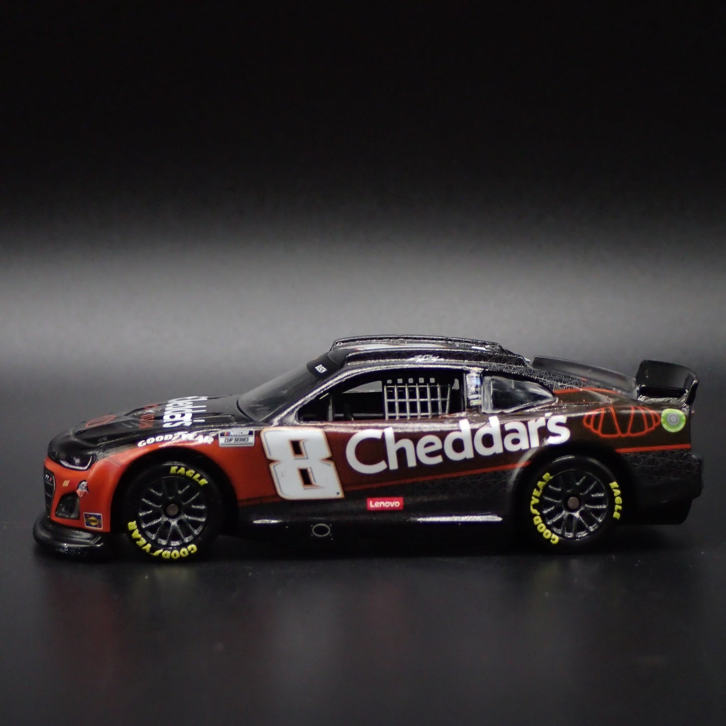 2024 24 CHEVROLET CAMARO ZL1 8 KYLE BUSCH CHEDDARS NASCAR 1:64 DIECAST MODEL CAR
