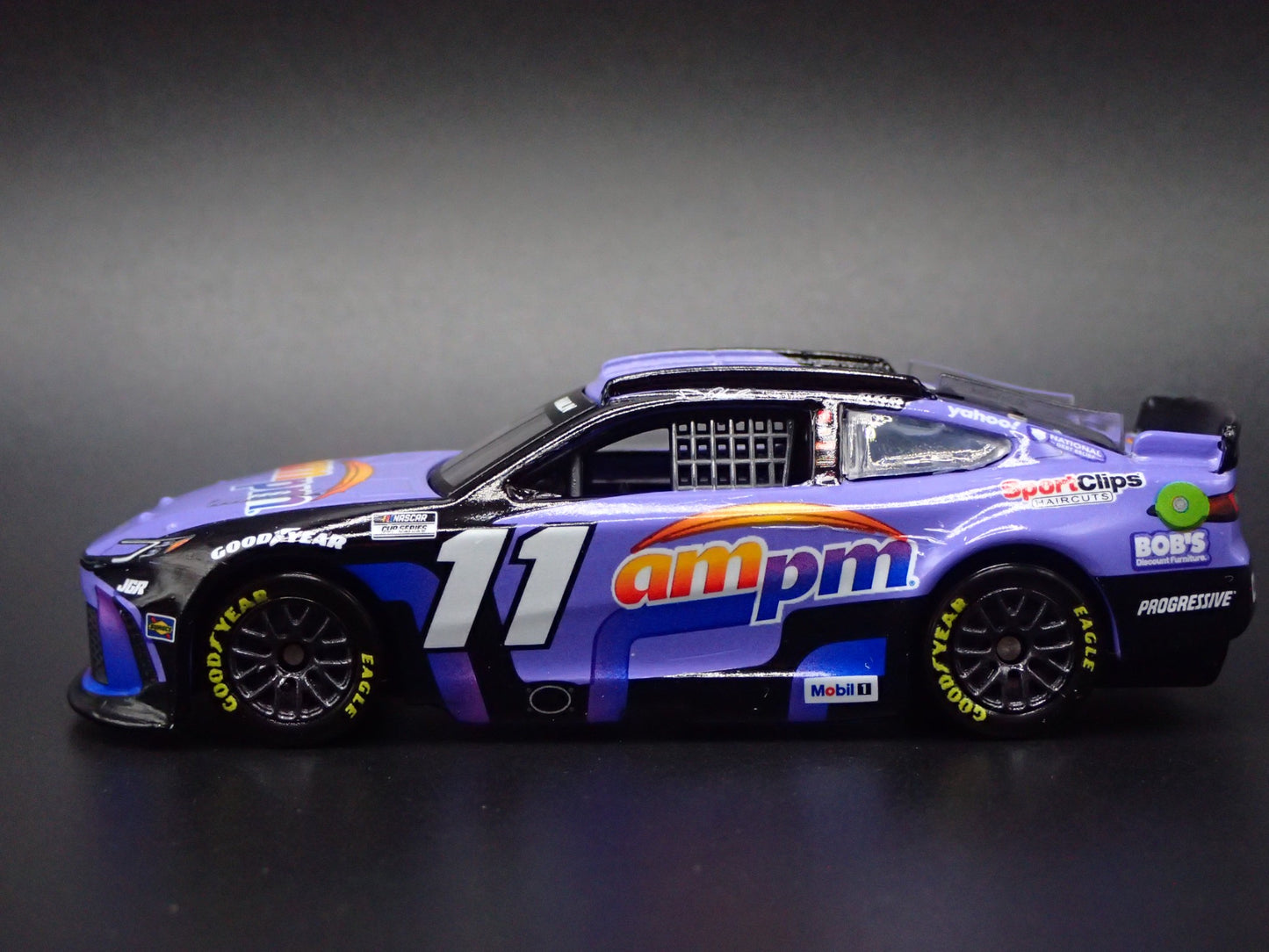 2025 25 TOYOTA CAMRY 11 DENNY HAMLIN AM PM NASCAR 1:64 SCALE DIECAST MODEL CAR