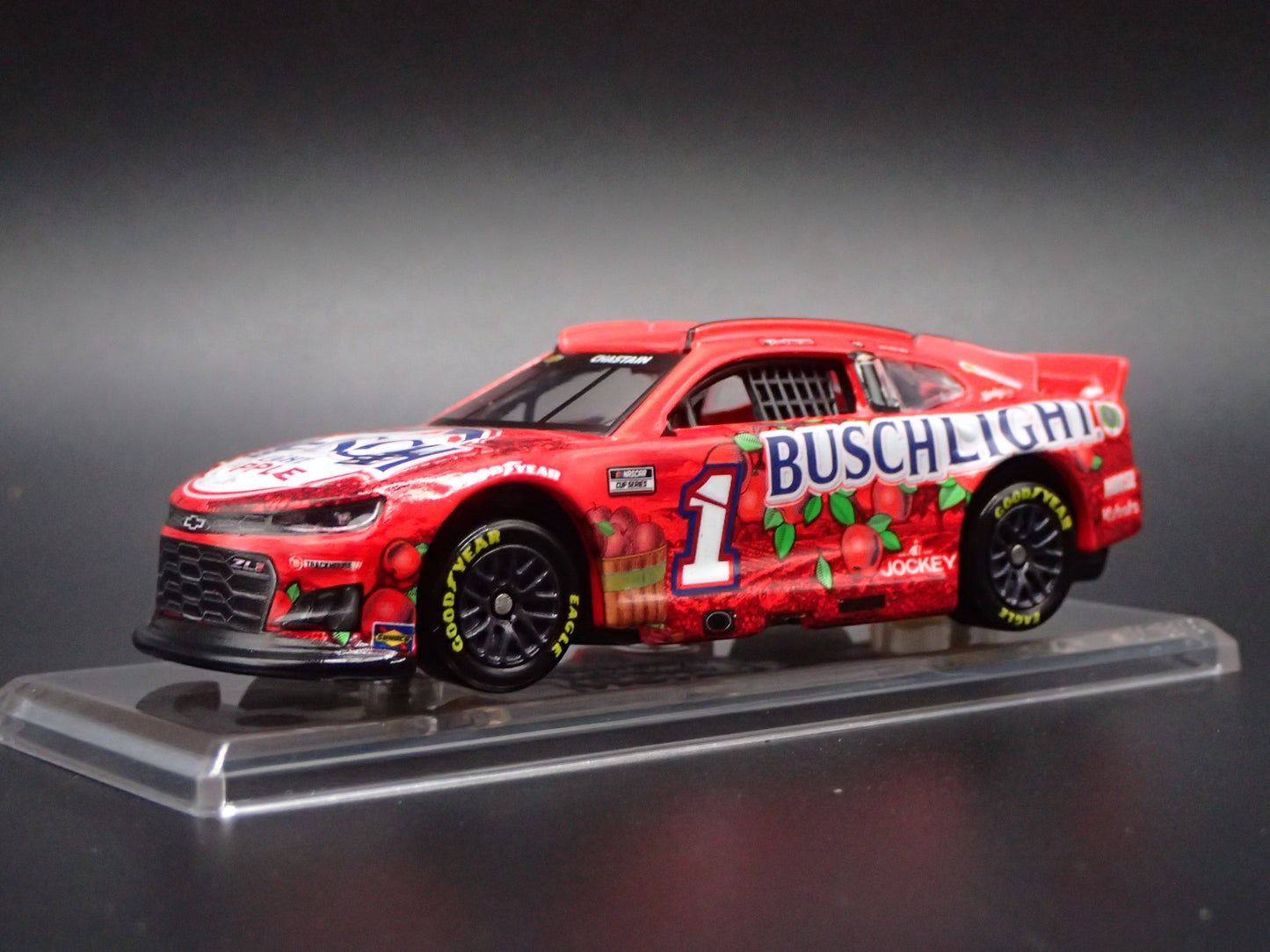 2025 CHEVROLET 1 ROSS CHASTAIN BUSCH LIGHT APPLE NASCAR 1:64 SCALE DIECAST CAR