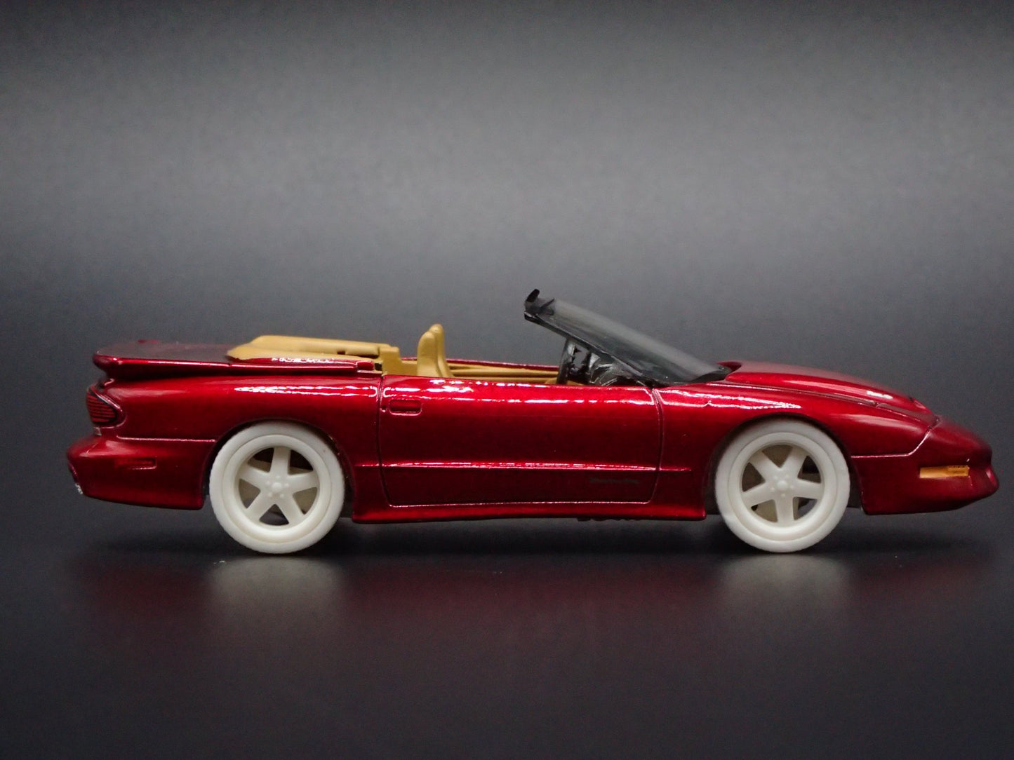 1996 PONTIAC FIREBIRD TA CONVERTIBLE AUTO WORLD ULTRA RED CHASE 1/64 DIECAST CAR