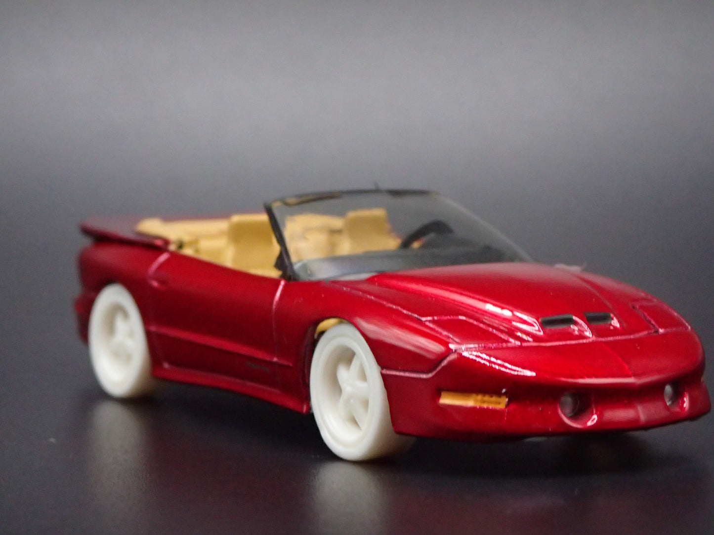 1996 PONTIAC FIREBIRD TA CONVERTIBLE AUTO WORLD ULTRA RED CHASE 1/64 DIECAST CAR