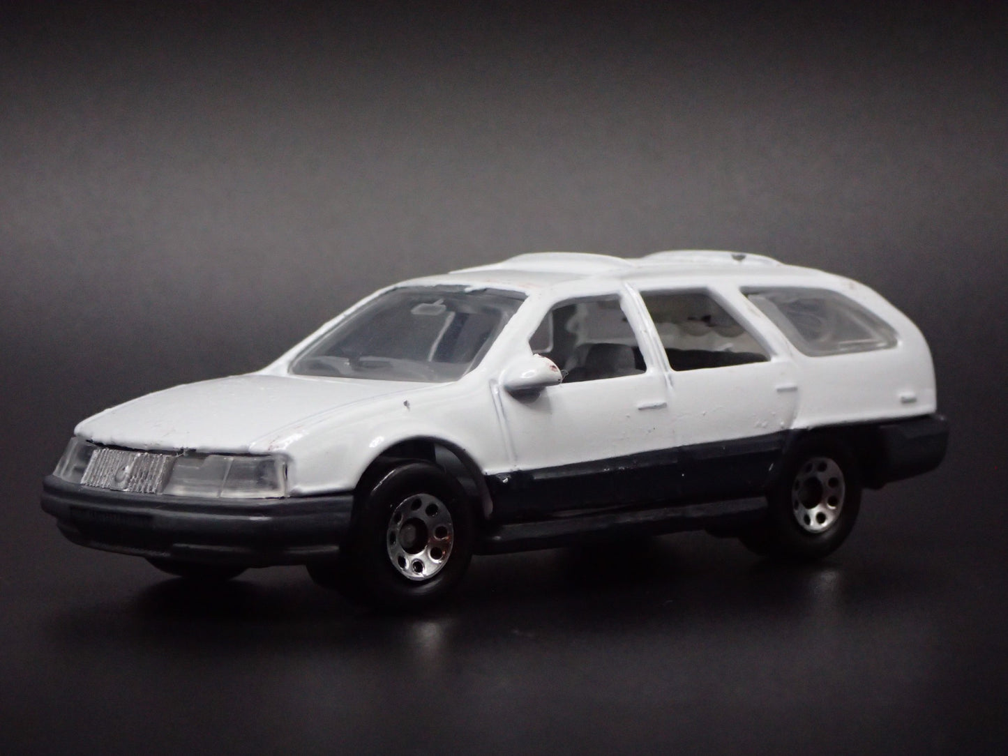 1986-1991 MERCURY SABLE WAGON RARE 1.63 SCALE LIMITED DIORAMA DIECAST MODEL CAR