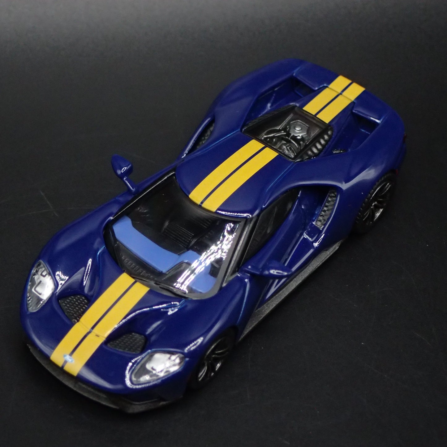 2017-2022 FORD GT SUPERCAR BLUE 1:64 SCALE COLLECTIBLE DIORAMA DIECAST MODEL CAR