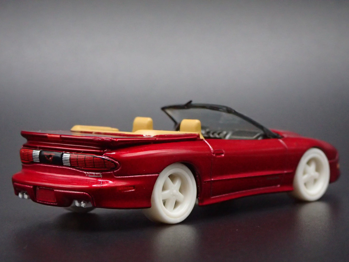 1996 PONTIAC FIREBIRD TA CONVERTIBLE AUTO WORLD ULTRA RED CHASE 1/64 DIECAST CAR