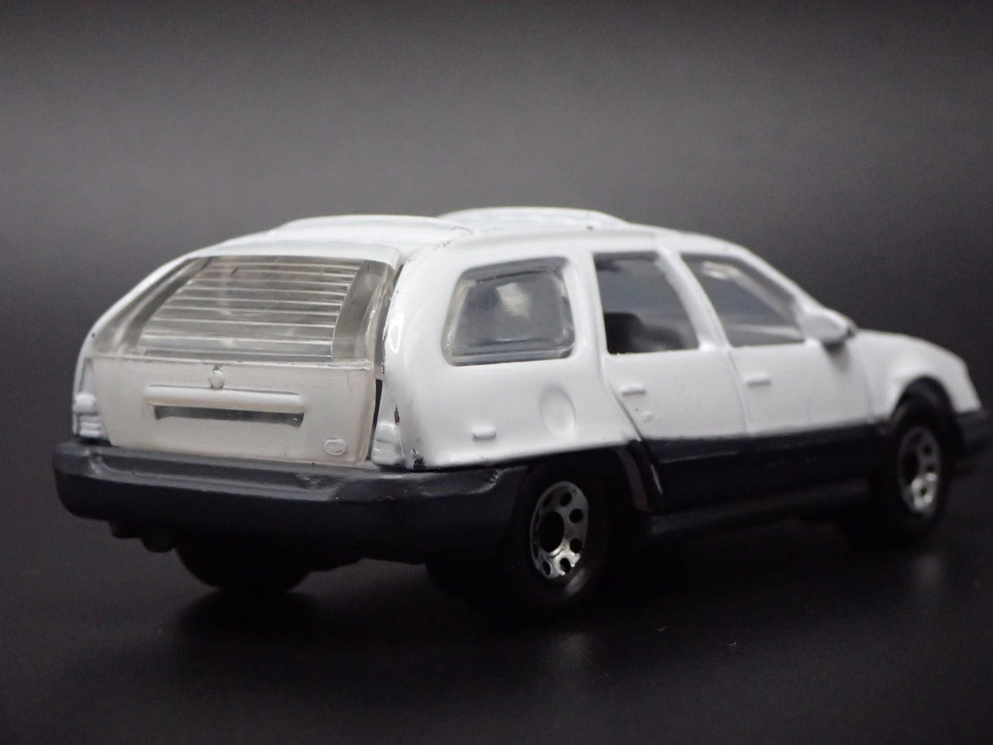 1986-1991 MERCURY SABLE WAGON RARE 1.63 SCALE LIMITED DIORAMA DIECAST MODEL CAR