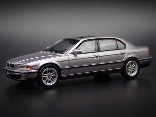 1994-2001 BMW 750IL SILVER 1:64 SCALE COLLECTIBLE DIORAMA DIECAST MODEL CAR