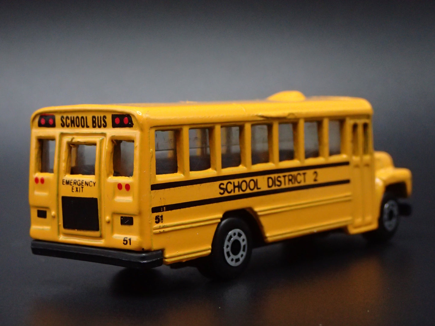 VINTAGE SCHOOL BUS YELLOW 1:64 MB SCALE COLLECTIBLE DIORAMA DIECAST MODEL CAR