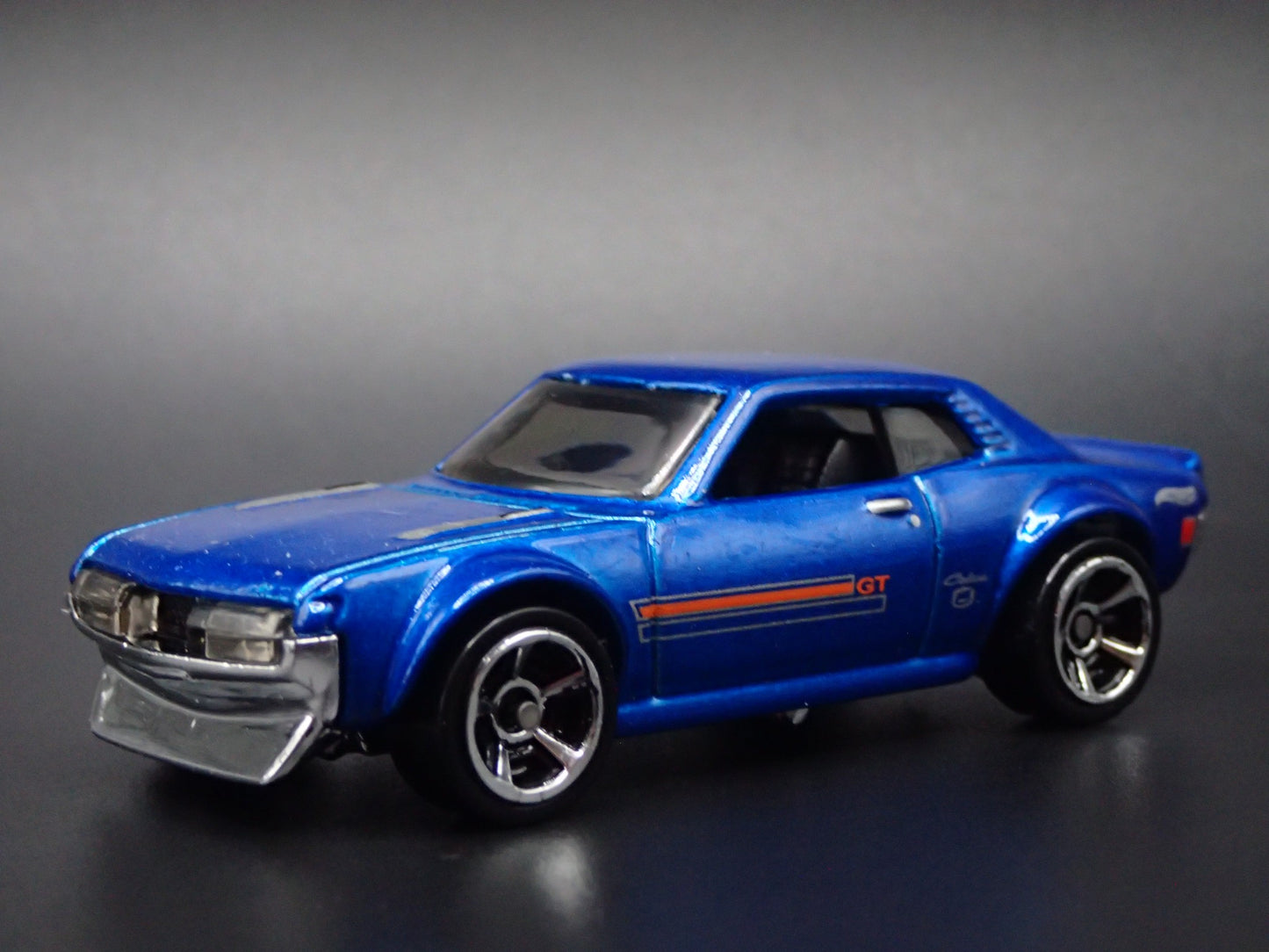 1970-1977 TOYOTA CELICA GT BLUE 1:64 SCALE COLLECTIBLE DIORAMA DIECAST MODEL CAR
