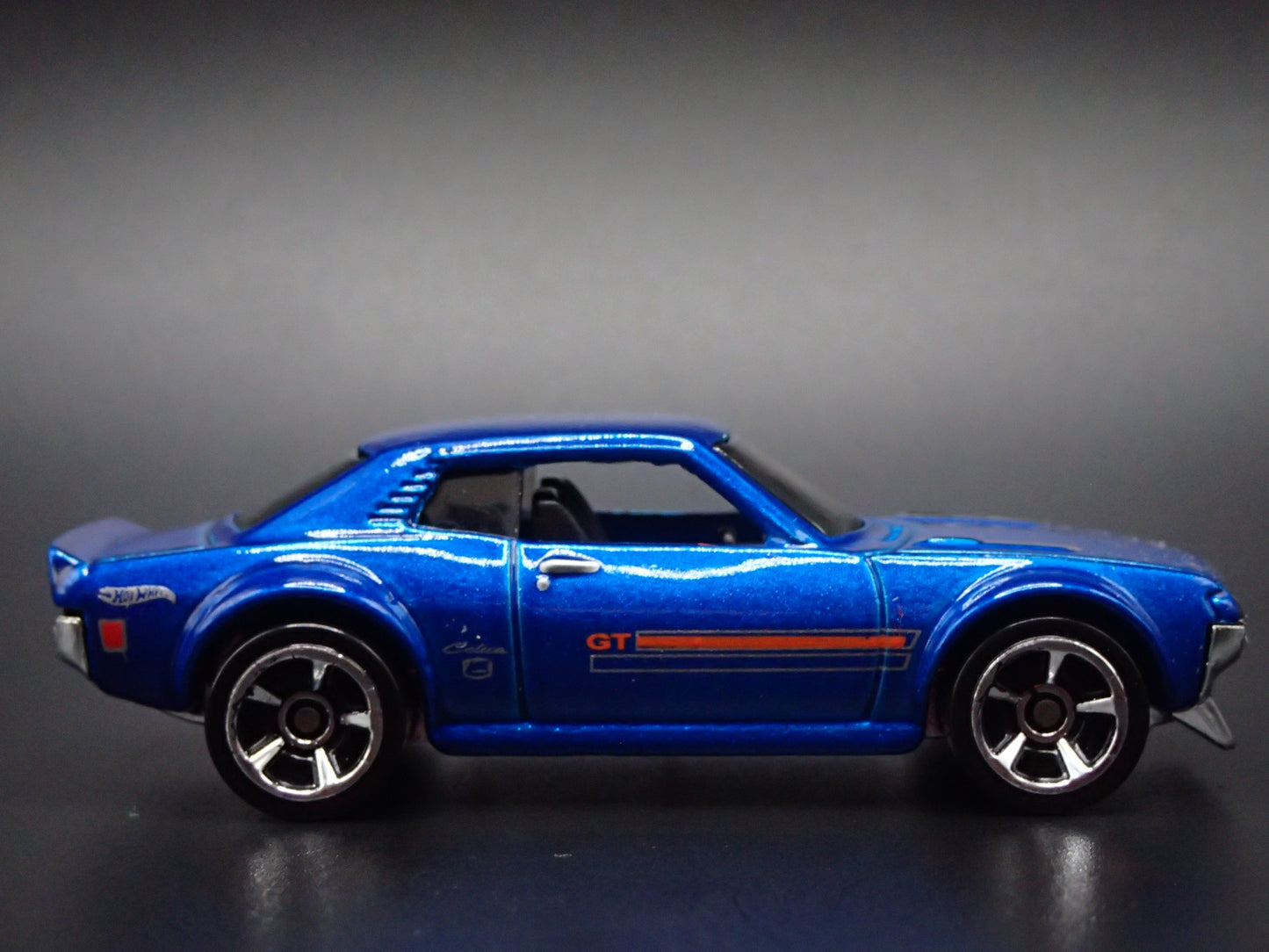 1970-1977 TOYOTA CELICA GT BLUE 1:64 SCALE COLLECTIBLE DIORAMA DIECAST MODEL CAR