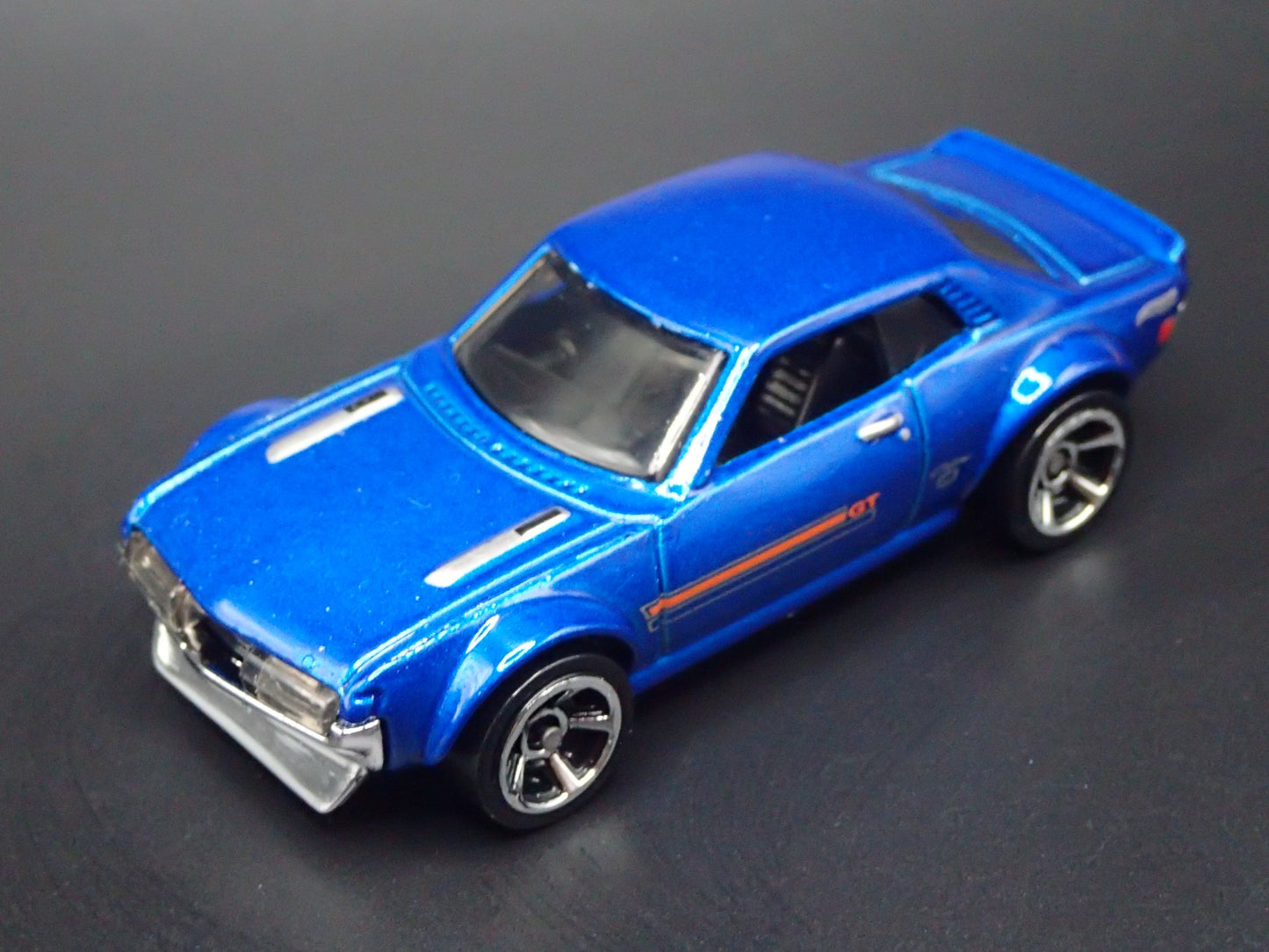 1970-1977 TOYOTA CELICA GT BLUE 1:64 SCALE COLLECTIBLE DIORAMA DIECAST MODEL CAR