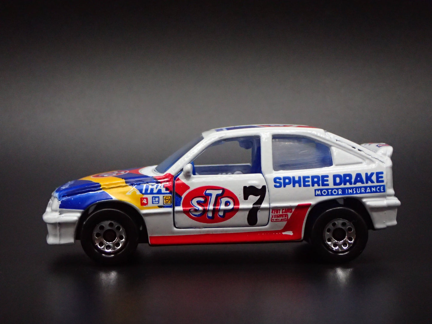 OPEL KADETT GSI VAUXHALL ASTRA GTE RACING 1:64 SCALE DIORAMA DIECAST MODEL CAR