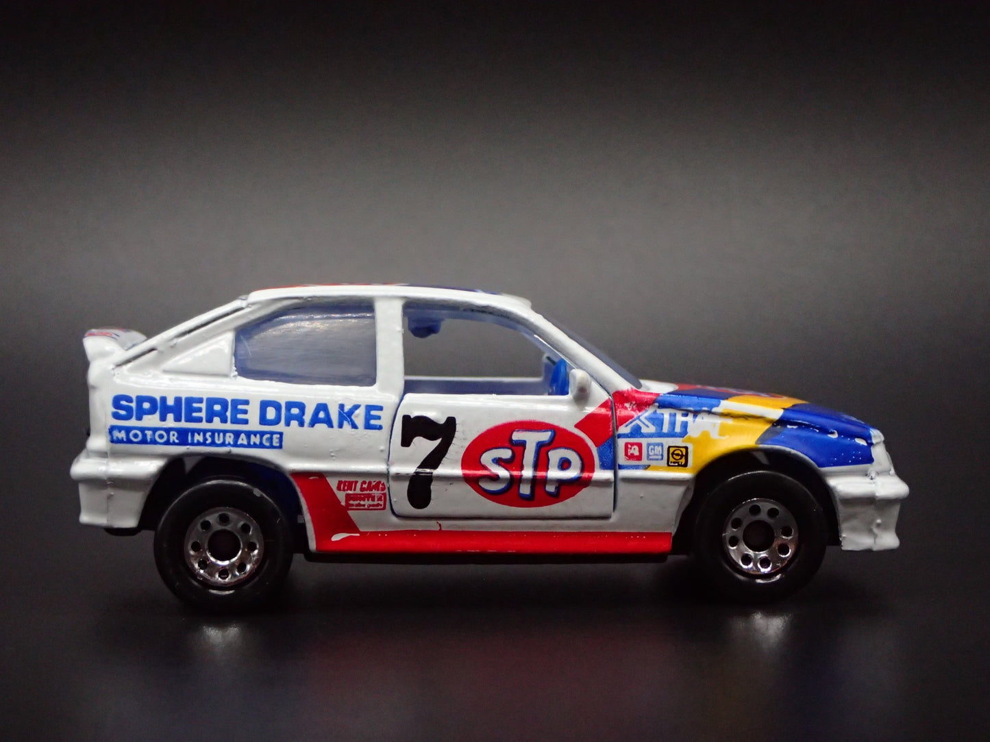 OPEL KADETT GSI VAUXHALL ASTRA GTE RACING 1:64 SCALE DIORAMA DIECAST MODEL CAR