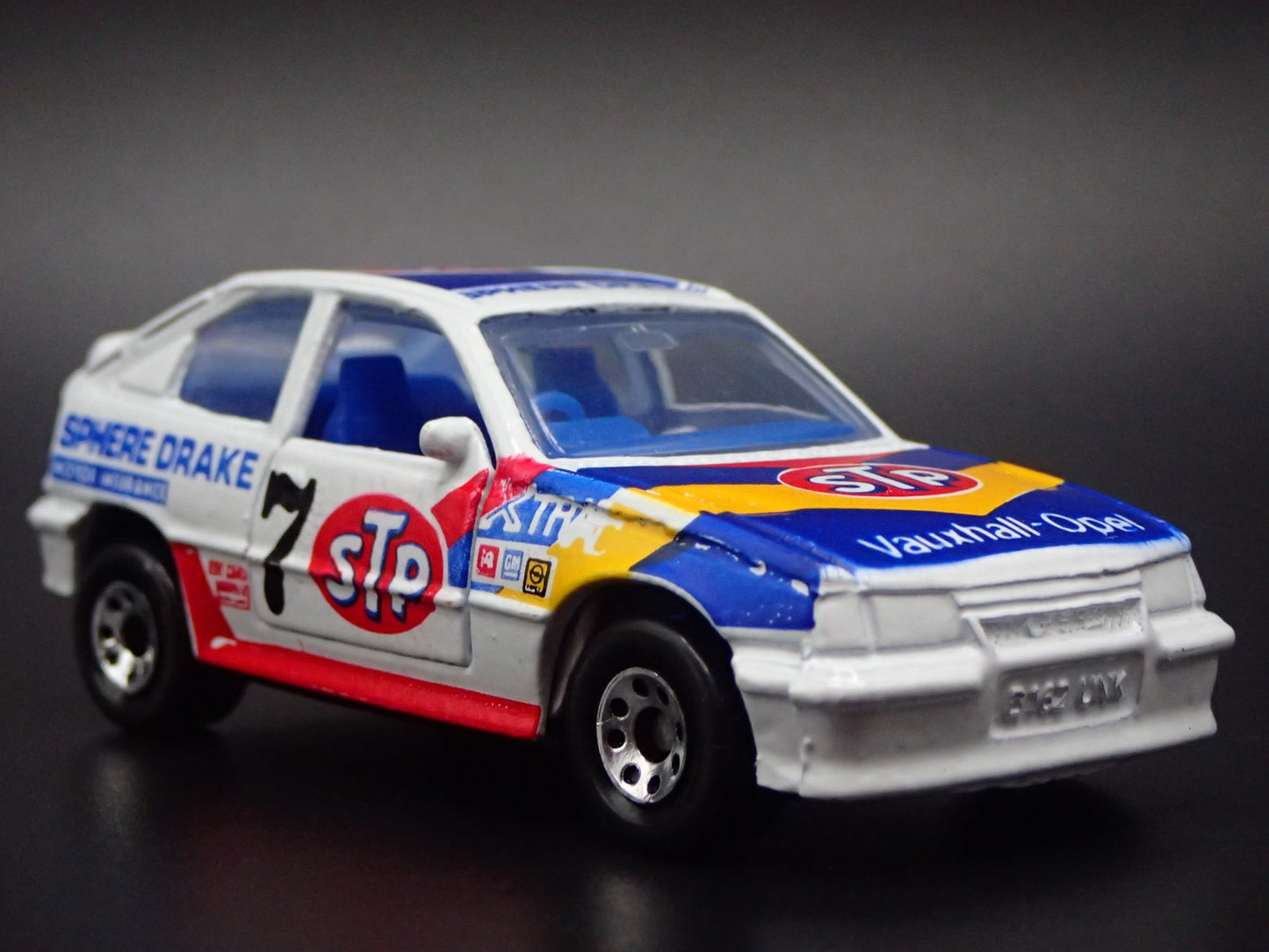OPEL KADETT GSI VAUXHALL ASTRA GTE RACING 1:64 SCALE DIORAMA DIECAST MODEL CAR