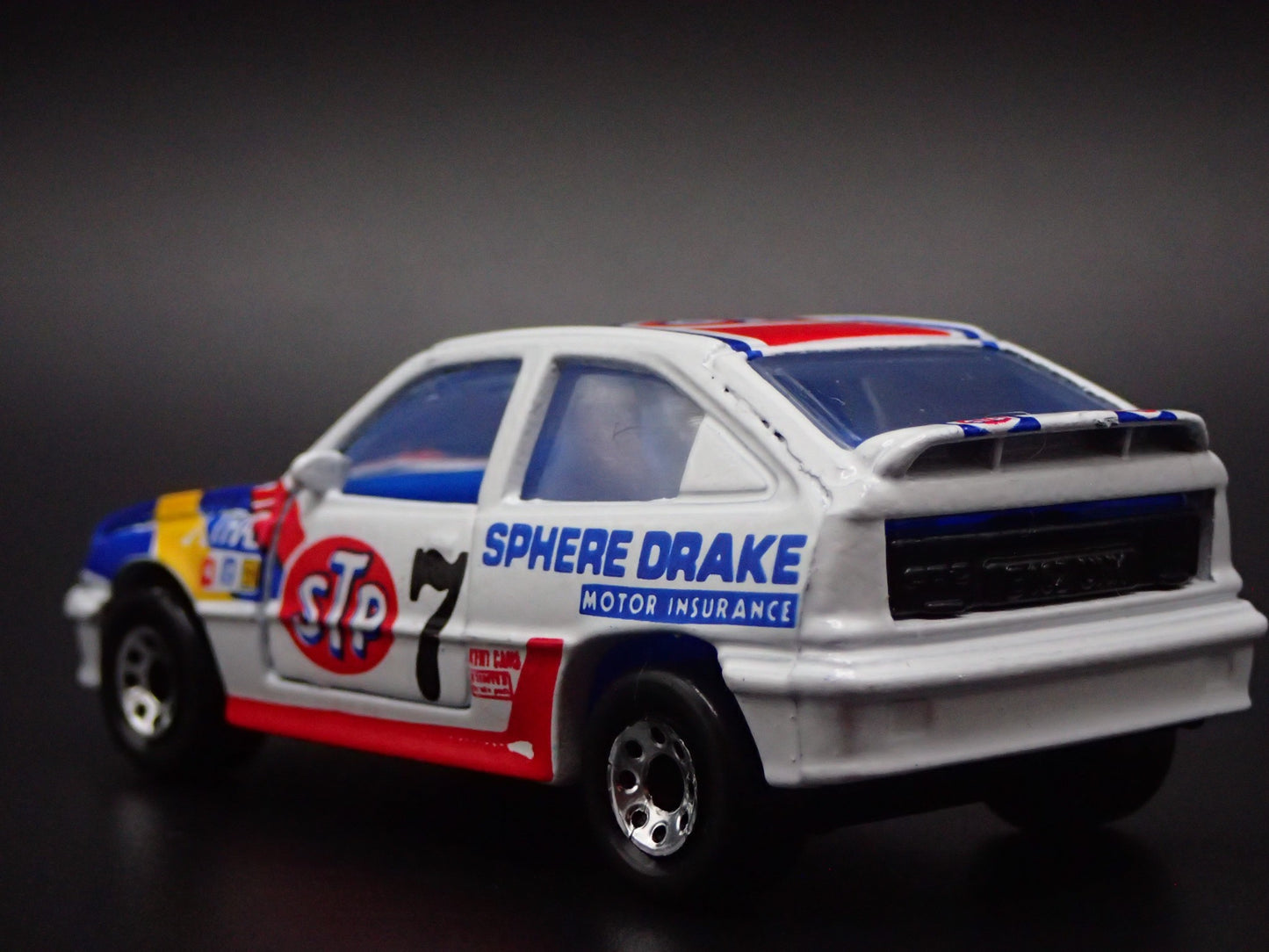 OPEL KADETT GSI VAUXHALL ASTRA GTE RACING 1:64 SCALE DIORAMA DIECAST MODEL CAR