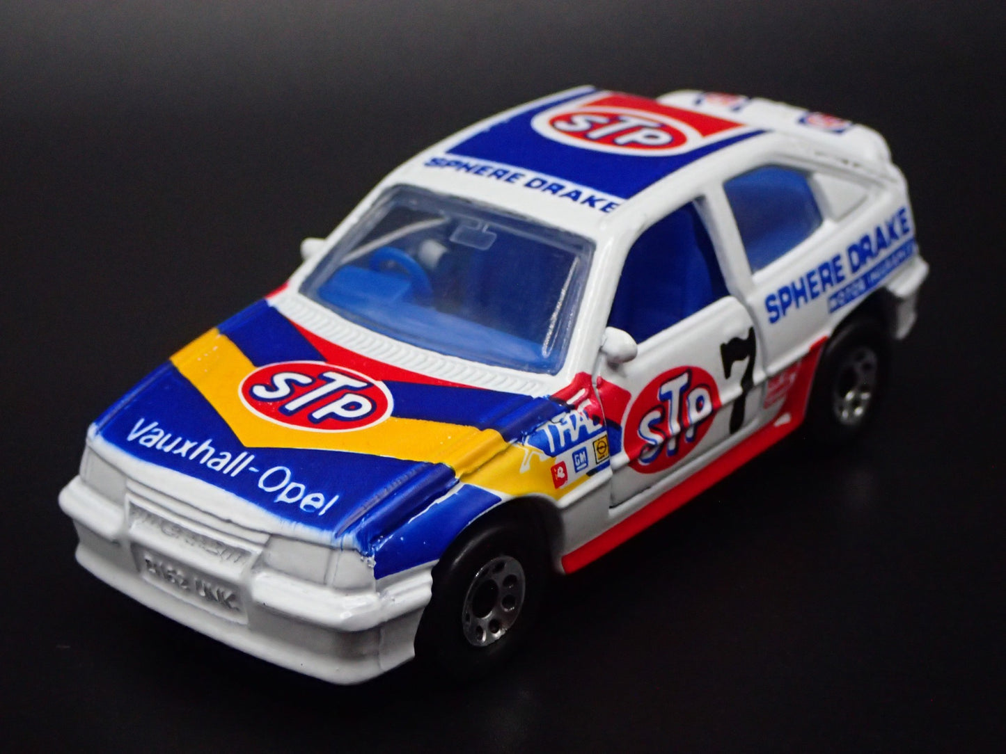 OPEL KADETT GSI VAUXHALL ASTRA GTE RACING 1:64 SCALE DIORAMA DIECAST MODEL CAR