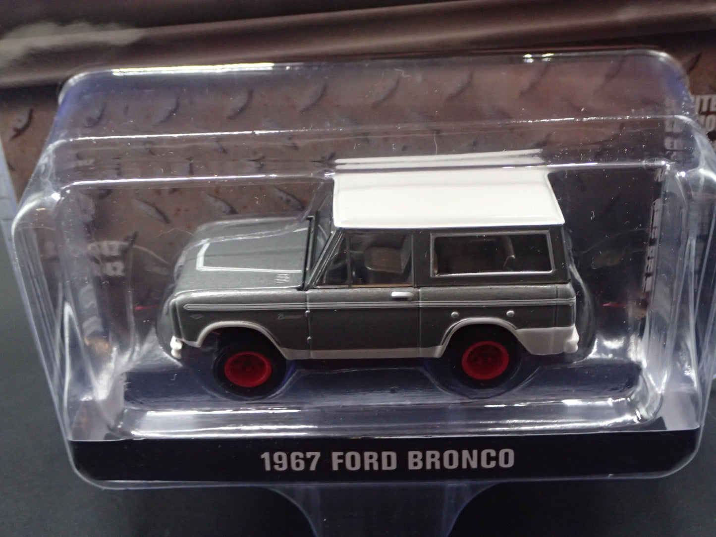 2025 GREENLIGHT RED CHASE 1967 FORD BRONCO HISTORY COUNTING CARS HOLLYWOOD 42