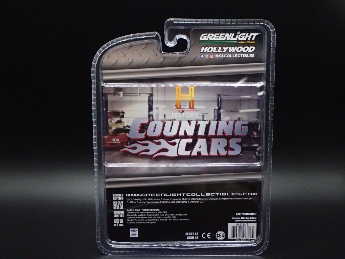 2025 GREENLIGHT RED CHASE 1967 FORD BRONCO HISTORY COUNTING CARS HOLLYWOOD 42