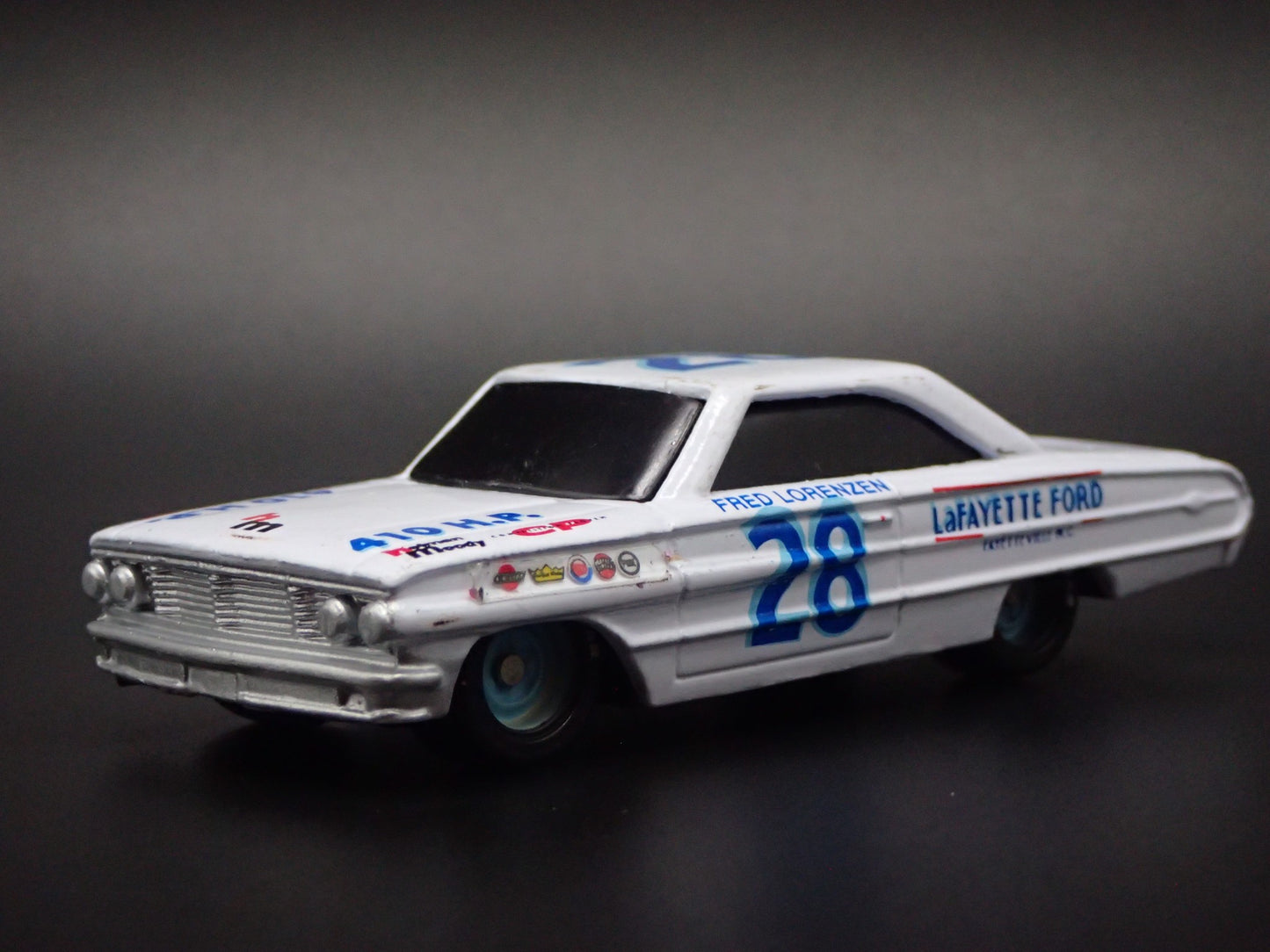 1964 64 FORD GALAXIE 28 FRED LORENZEN NASCAR WHITE 1:64 SCALE DIECAST MODEL CAR