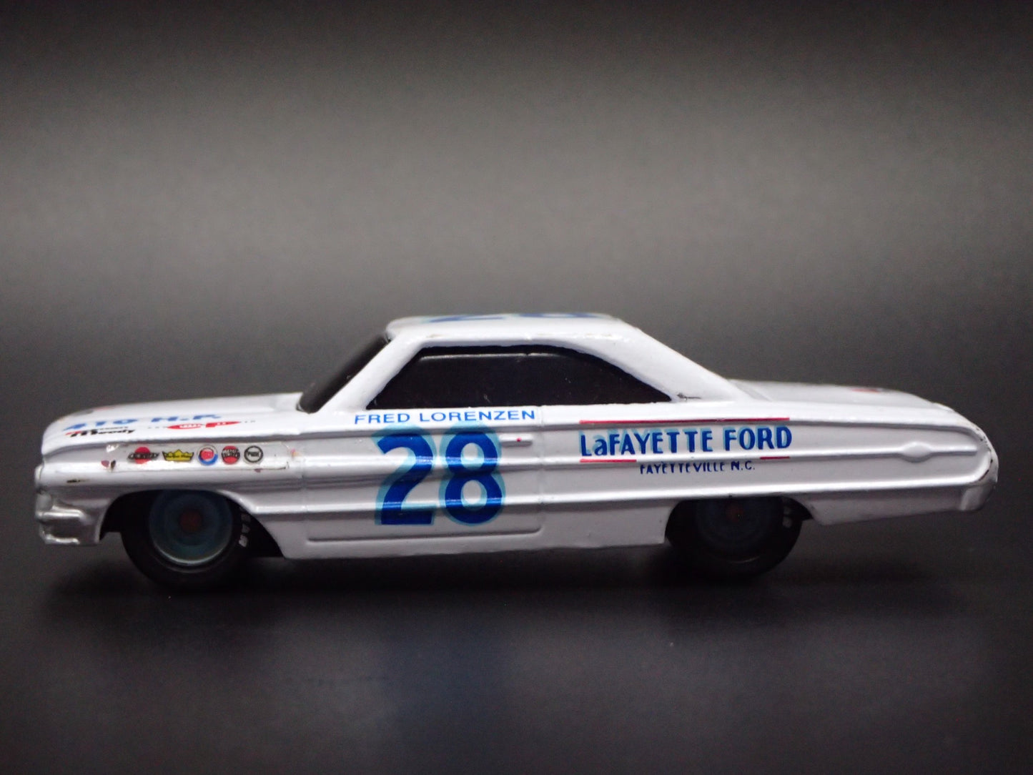 1964 64 FORD GALAXIE 28 FRED LORENZEN NASCAR WHITE 1:64 SCALE DIECAST MODEL CAR