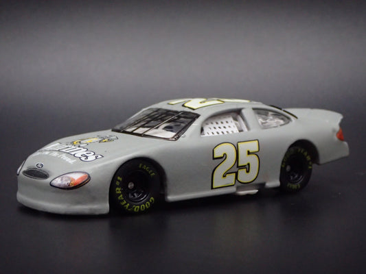 2002 02 FORD TAURUS #25 BOBBY HAMILTON JR MARINES NASCAR 1:64 SCALE DIECAST CAR