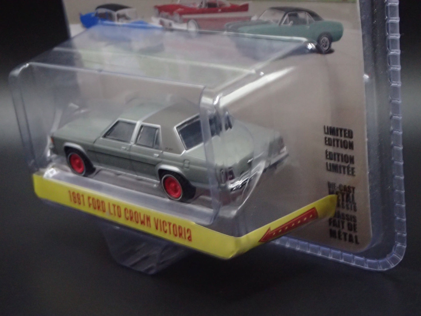 2025 GREENLIGHT RED CHASE GREEN MACHINE 1991 FORD LTD CROWN VIC SHOWROOM FLOOR 6