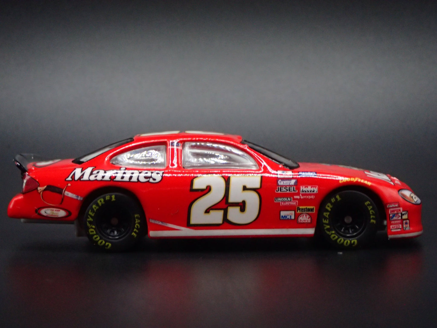 2002 02 FORD TAURUS #25 BOBBY HAMILTON JR MARINES NASCAR 1:64 SCALE DIECAST CAR