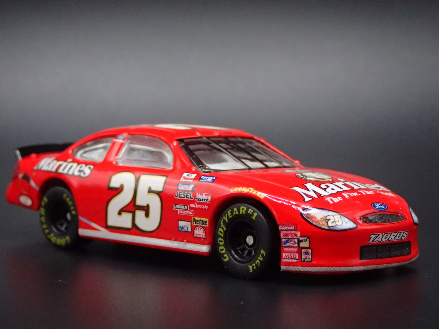2002 02 FORD TAURUS #25 BOBBY HAMILTON JR MARINES NASCAR 1:64 SCALE DIECAST CAR
