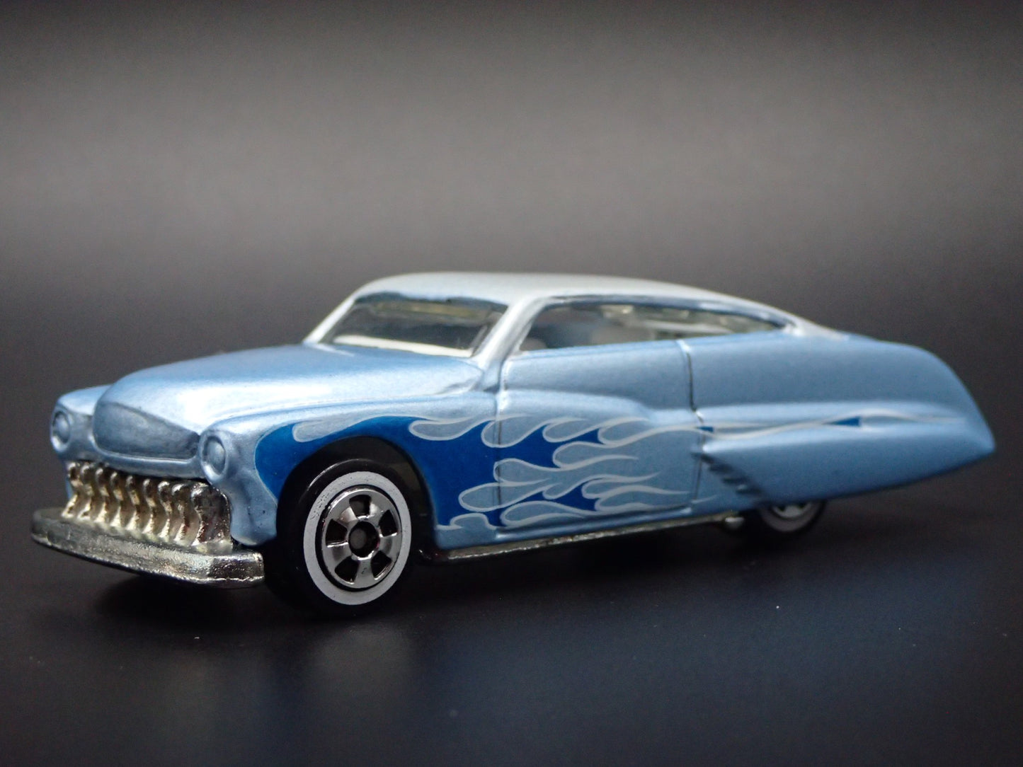 1951 51 MERC MERCURY PURPLE PASSION BLUE 1:64 SCALE DIORAMA DIECAST MODEL CAR