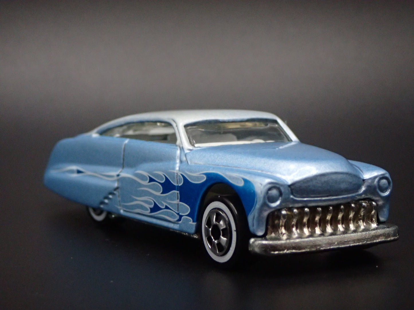 1951 51 MERC MERCURY PURPLE PASSION BLUE 1:64 SCALE DIORAMA DIECAST MODEL CAR