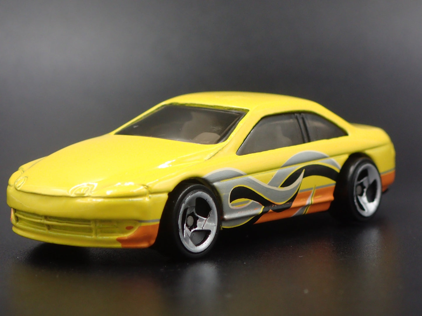 1992-2000 LEXUS SC400 YELLOW 1/64 SCALE COLLECTIBLE DIORAMA DIECAST MODEL CAR