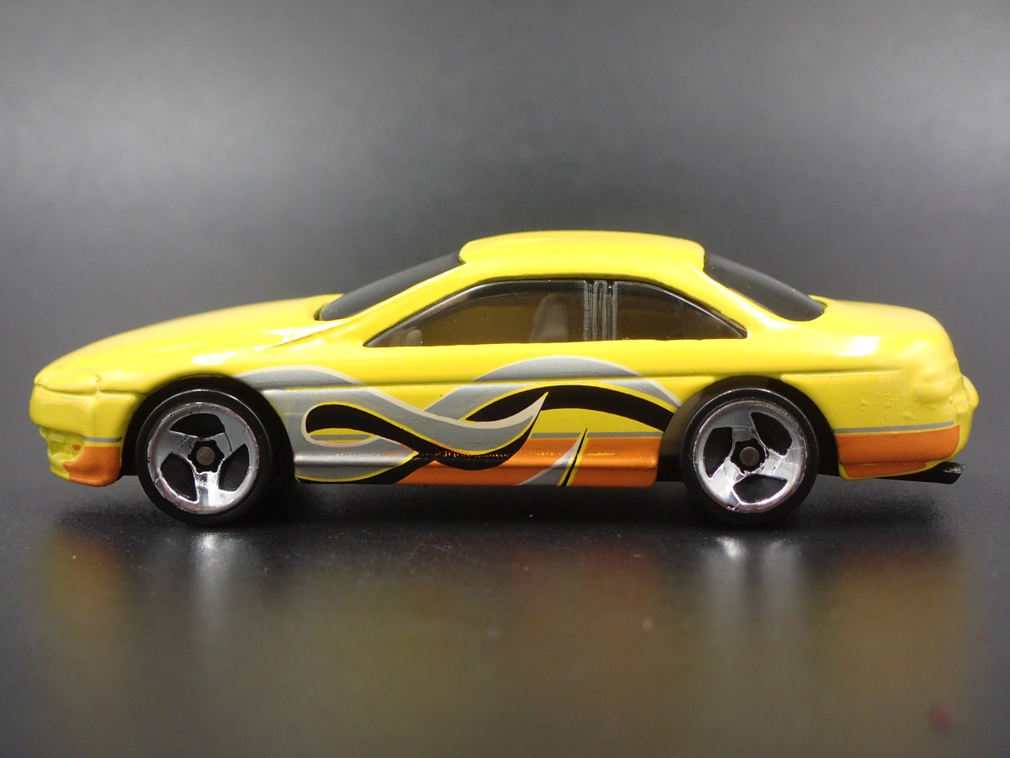 1992-2000 LEXUS SC400 YELLOW 1/64 SCALE COLLECTIBLE DIORAMA DIECAST MODEL CAR