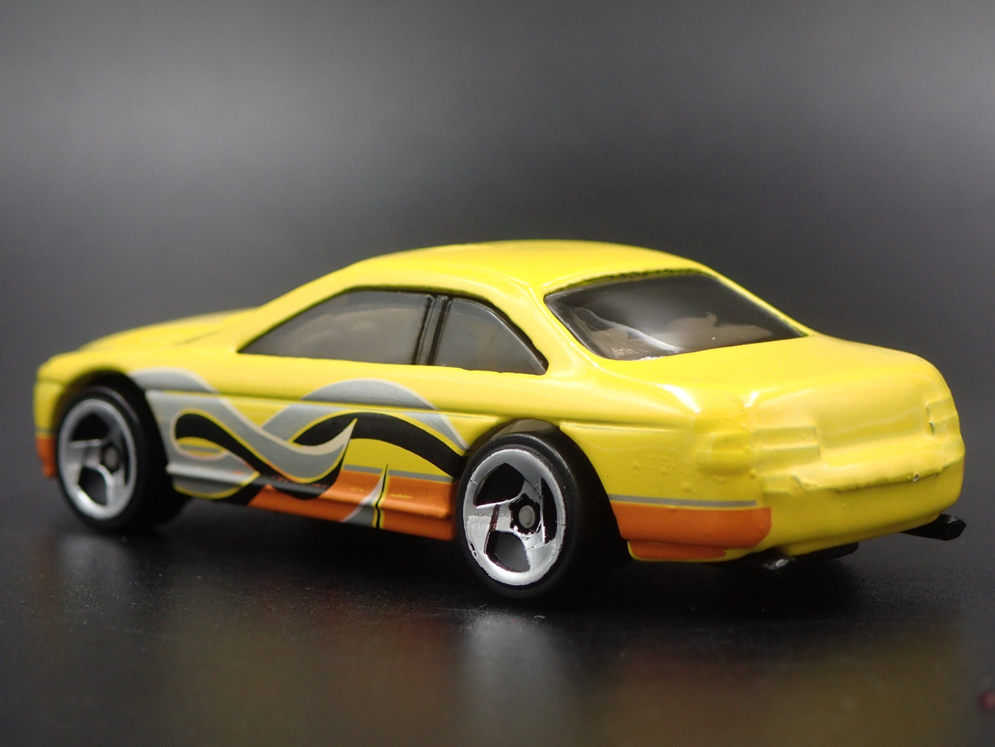 1992-2000 LEXUS SC400 YELLOW 1/64 SCALE COLLECTIBLE DIORAMA DIECAST MODEL CAR