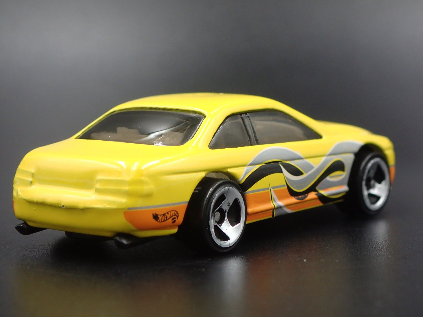1992-2000 LEXUS SC400 YELLOW 1/64 SCALE COLLECTIBLE DIORAMA DIECAST MODEL CAR