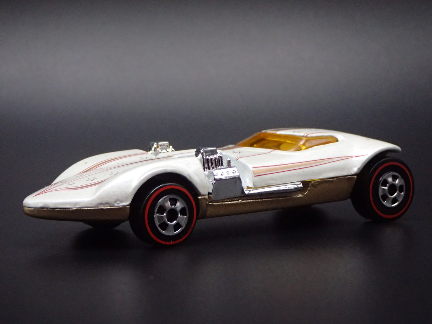 IRA GILLFORD TWIN MILL SHOW CAR TWIN 502 V8 1:64 SCALE DIORAMA DIECAST MODEL CAR