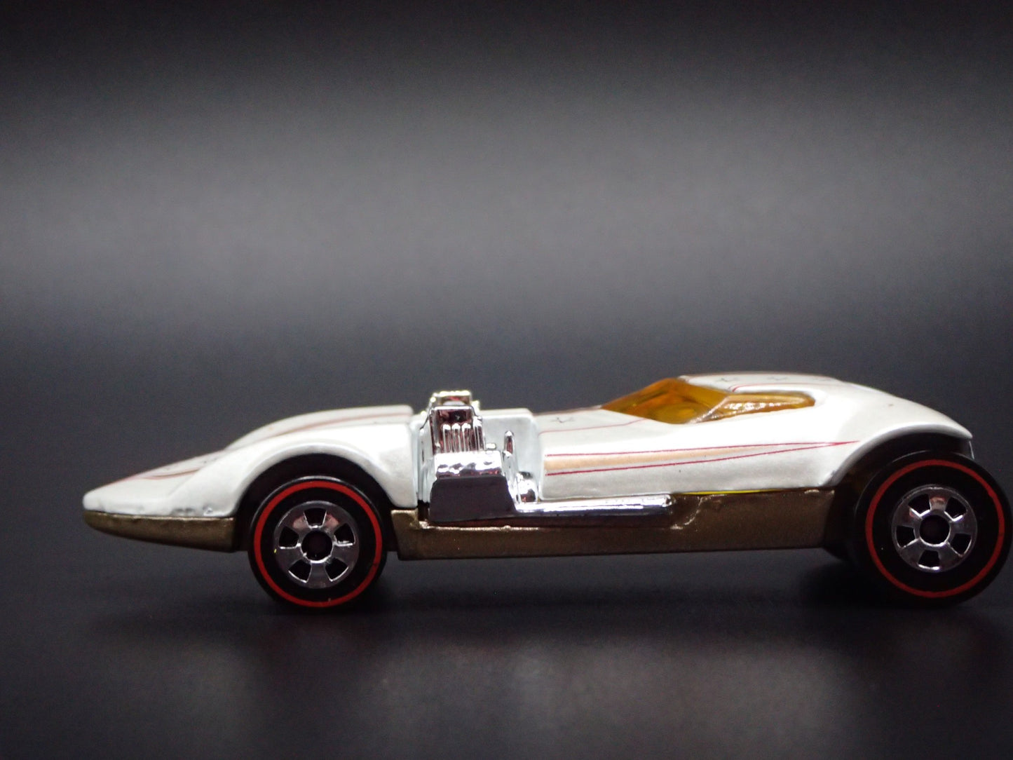 IRA GILLFORD TWIN MILL SHOW CAR TWIN 502 V8 1:64 SCALE DIORAMA DIECAST MODEL CAR