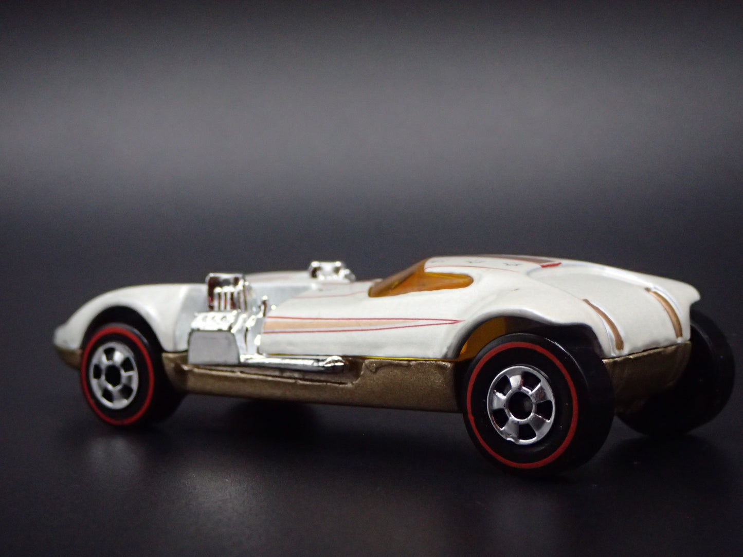 IRA GILLFORD TWIN MILL SHOW CAR TWIN 502 V8 1:64 SCALE DIORAMA DIECAST MODEL CAR