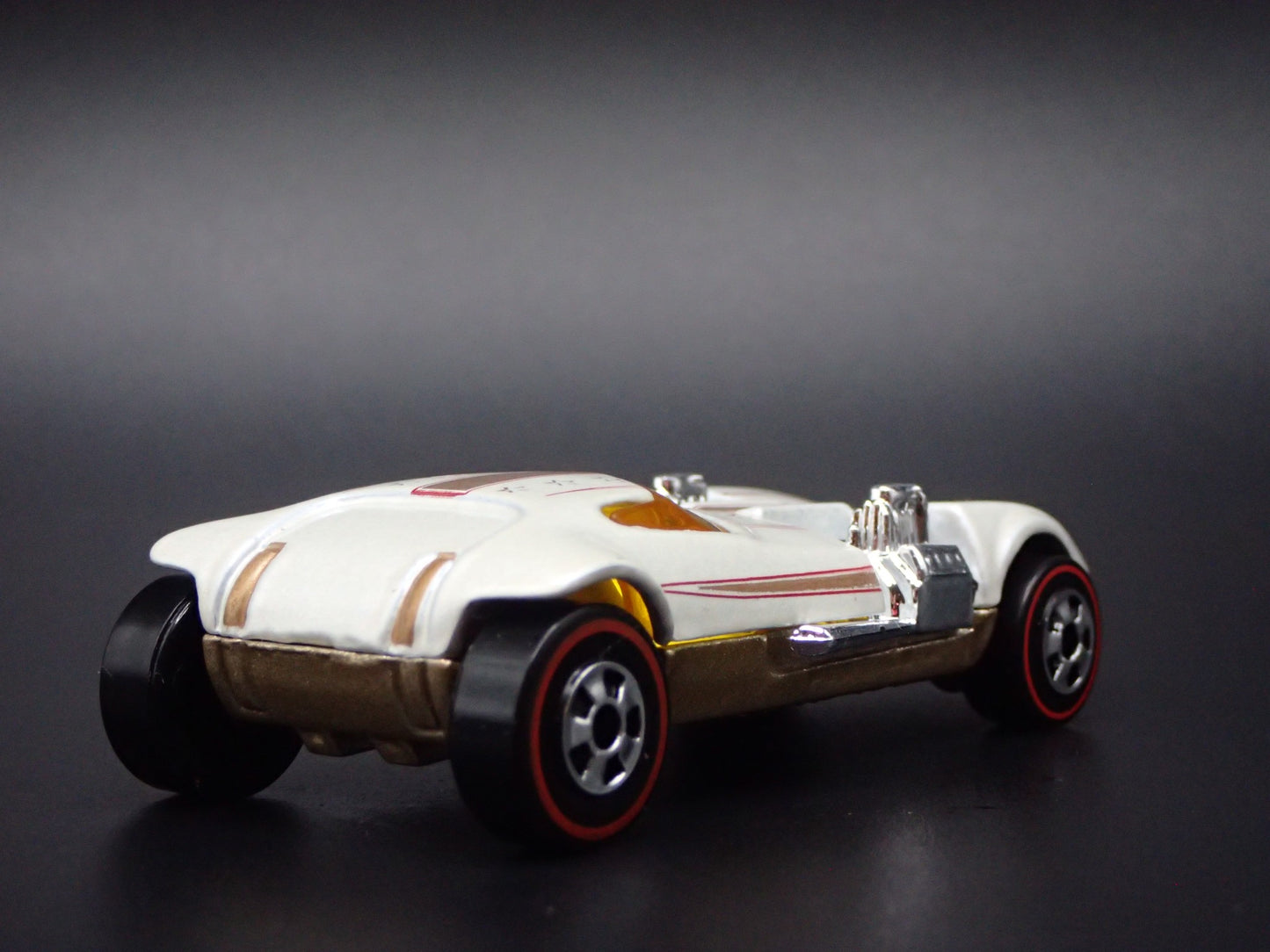 IRA GILLFORD TWIN MILL SHOW CAR TWIN 502 V8 1:64 SCALE DIORAMA DIECAST MODEL CAR