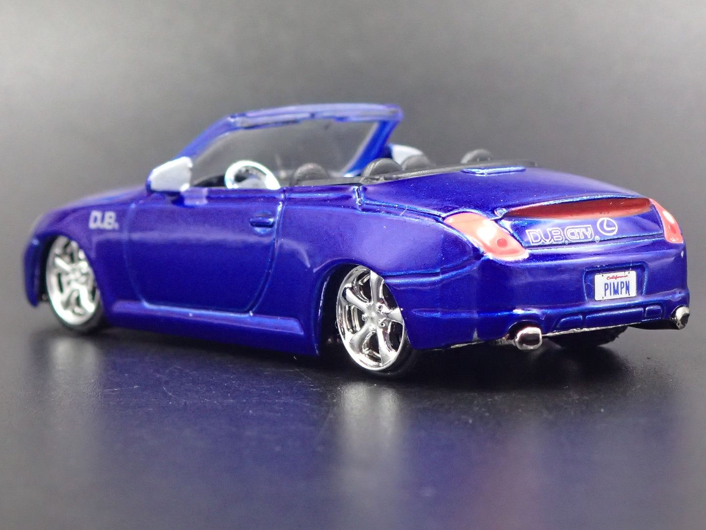2001 - 2005 LEXUS SC430 CONVERTIBLE BLUE 1/64 SCALE DIORAMA DIECAST MODEL CAR