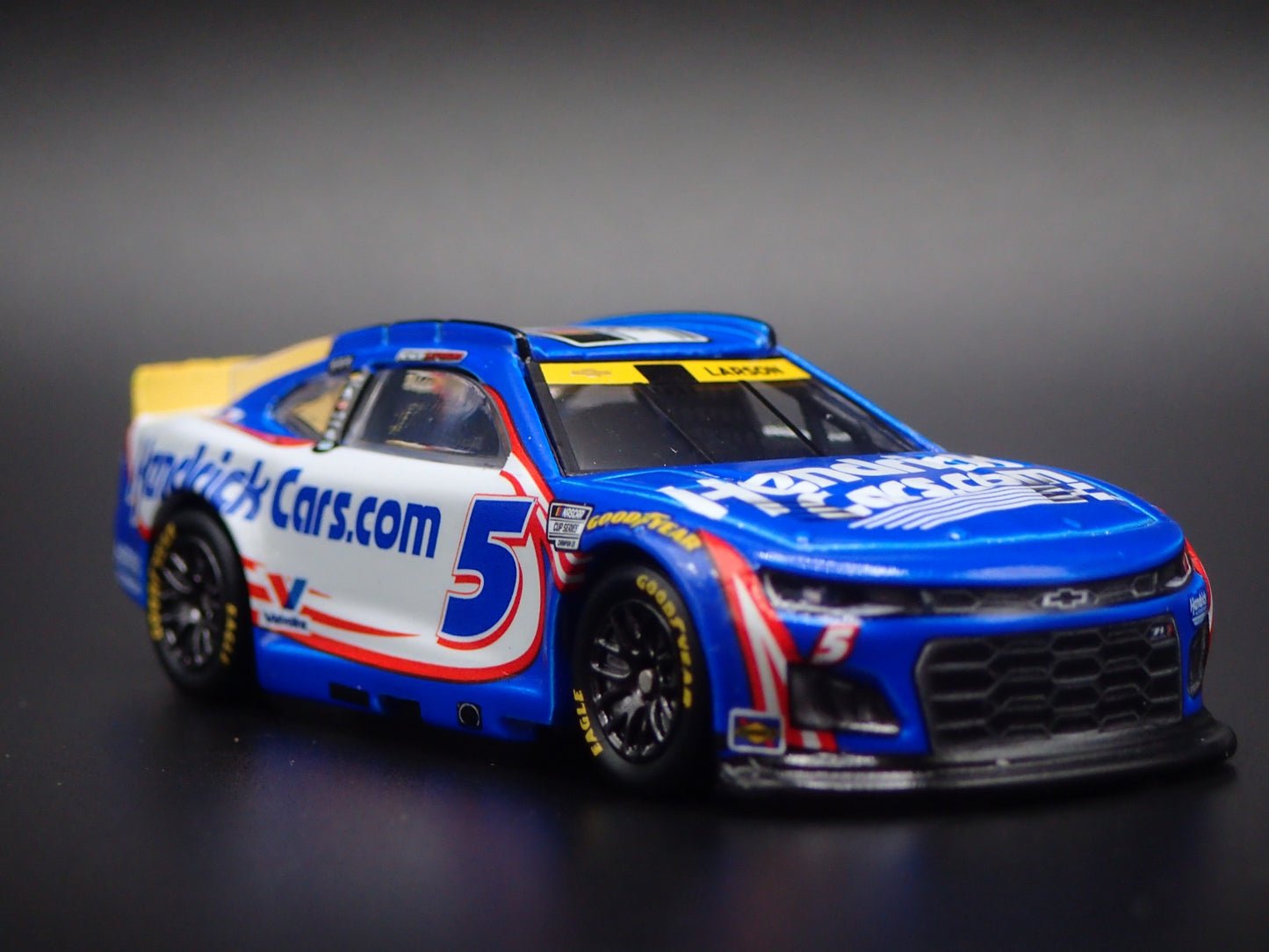 2025 CHEVROLET 5 KYLE LARSON HENDRICKCARS NASCAR CHAMPION 1:64 DIECAST MODEL CAR