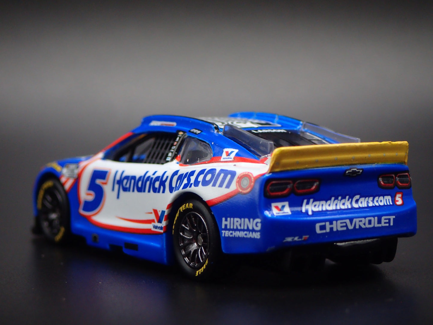 2025 CHEVROLET 5 KYLE LARSON HENDRICKCARS NASCAR CHAMPION 1:64 DIECAST MODEL CAR